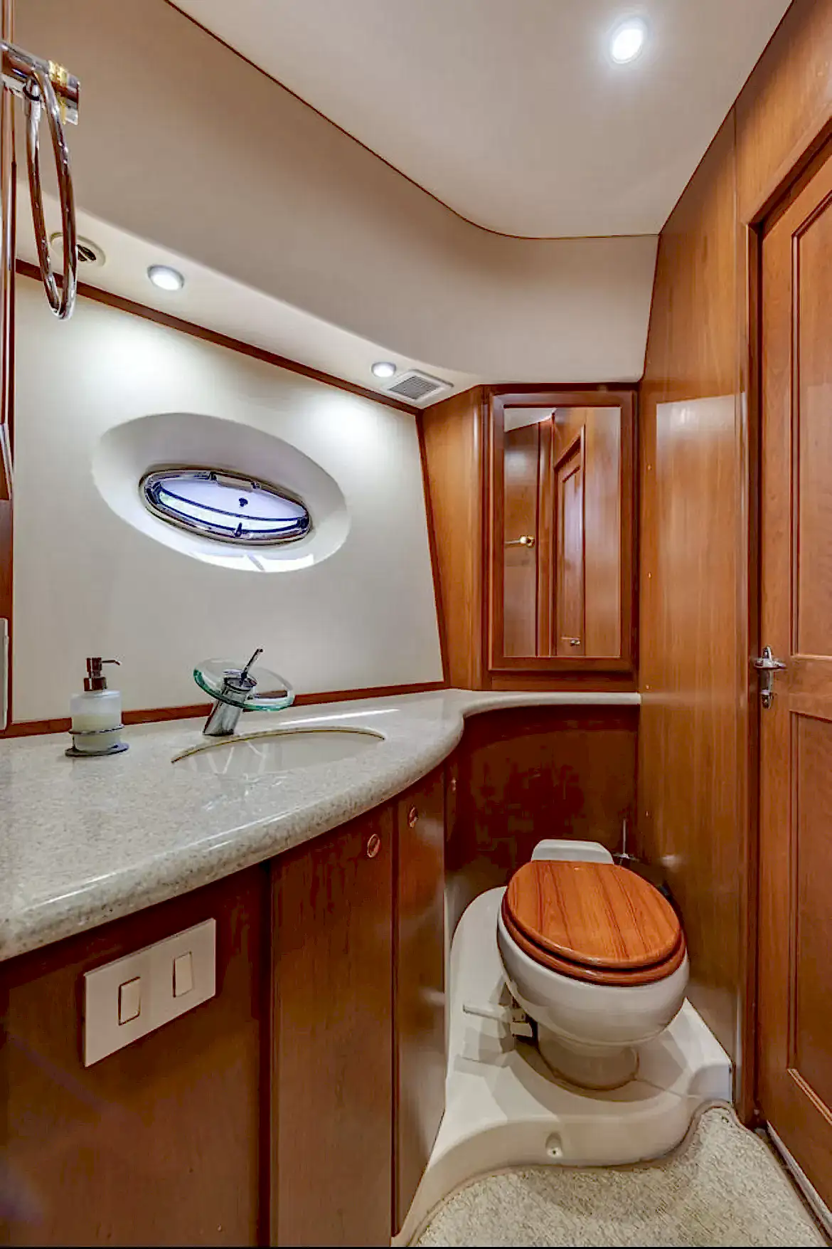 çeşme yat kiralama 38